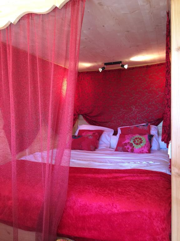 Ferme De La Gortiere Bed & Breakfast Le Teilleul Phòng bức ảnh