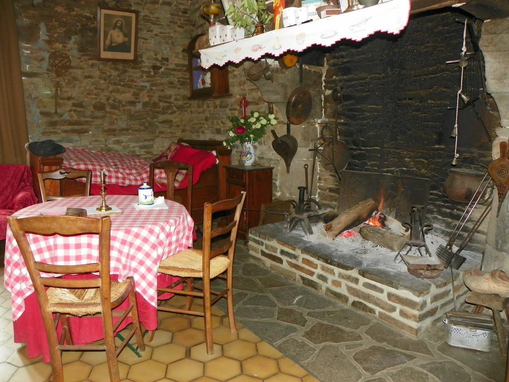 Ferme De La Gortiere Bed & Breakfast Le Teilleul Ngoại thất bức ảnh